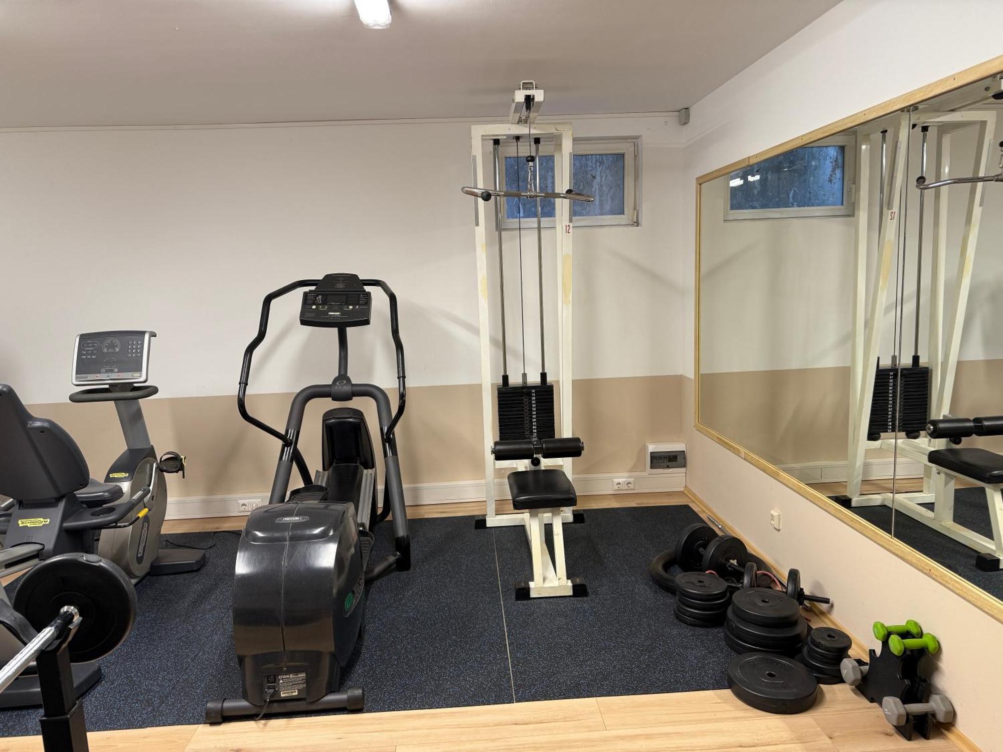 K2 With Free Parking & Fitness Apartment